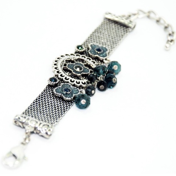 Silver Carvinks Stainless Steel Bracelet - Picture 7 of 7